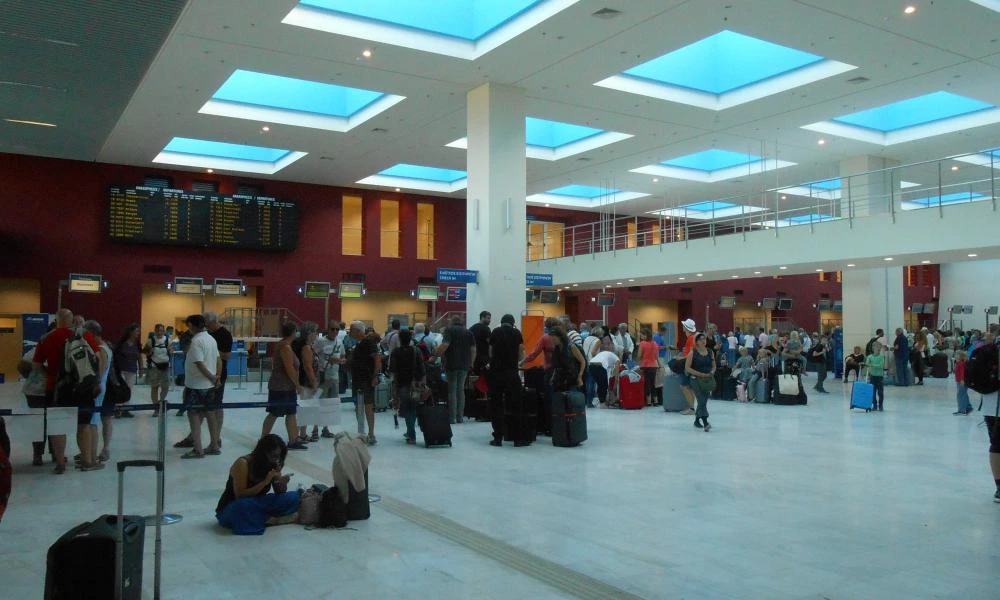 Κρήτη: Τραγωδία στο αεροδρόμιο Χανίων - Κατέρρευσε φύλακας μετά από ανακοπή